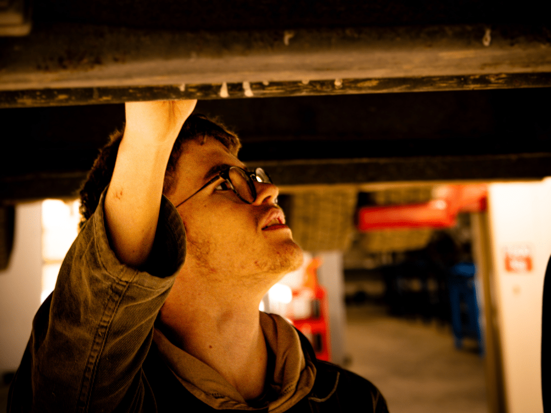 mecanicien-autocar-atelier-maintenance-véhicules-transports-routiers-mfr-cfa-la-rouvraie